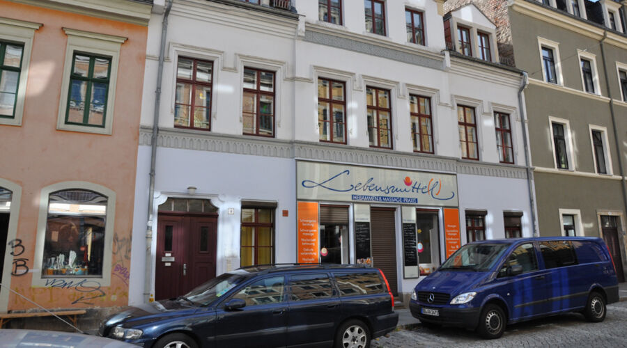 Die Stiftung ließ historische Glaswerbetafeln rekonstruieren